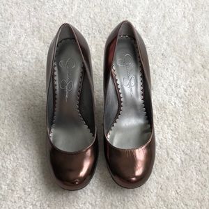 Jessica Simpson brown metallic heels